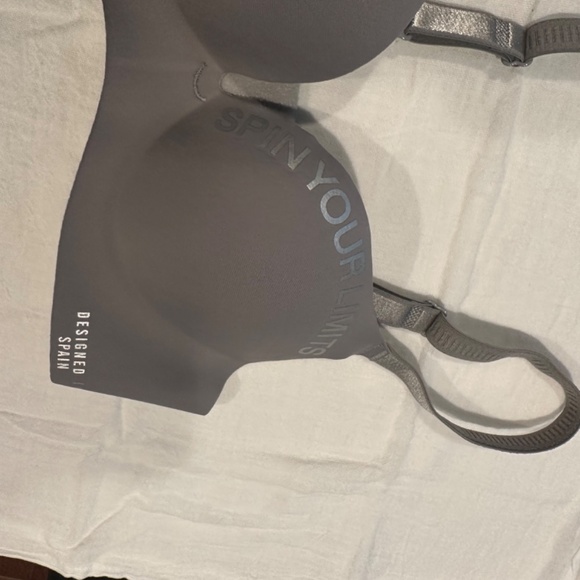 Bra - Picture 10 of 16